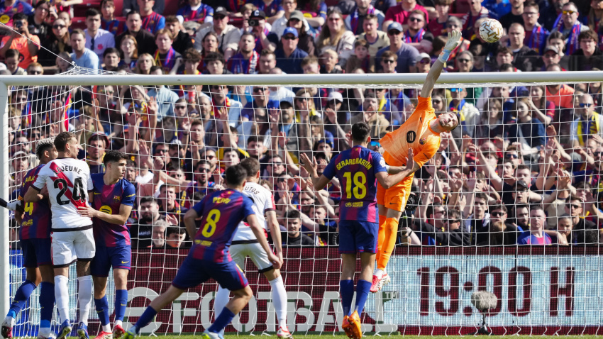 Joan García, durante el Barcelona-Rayo