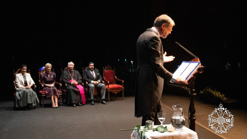 Juan Mera Gracia en el escenario del Teatro Villamarta
