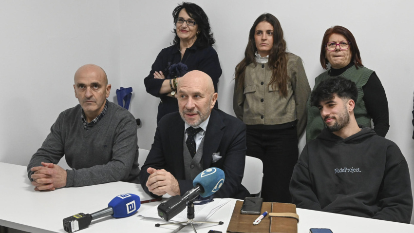 Reunión de la comisión gestora Lotería de Navidad en Villamanin (León)