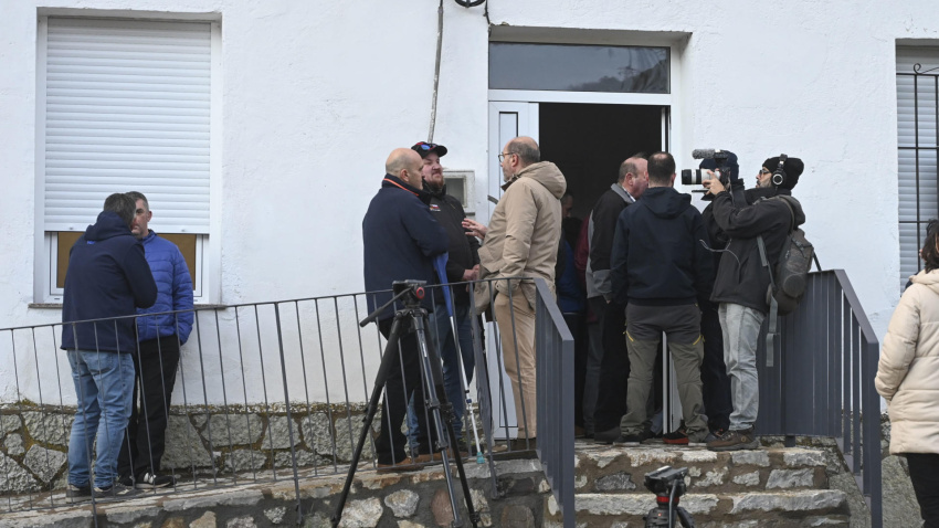 Vecinos de Villamanin (León), registran boletos de la Lotería de Navidad de la comisión de fiestas