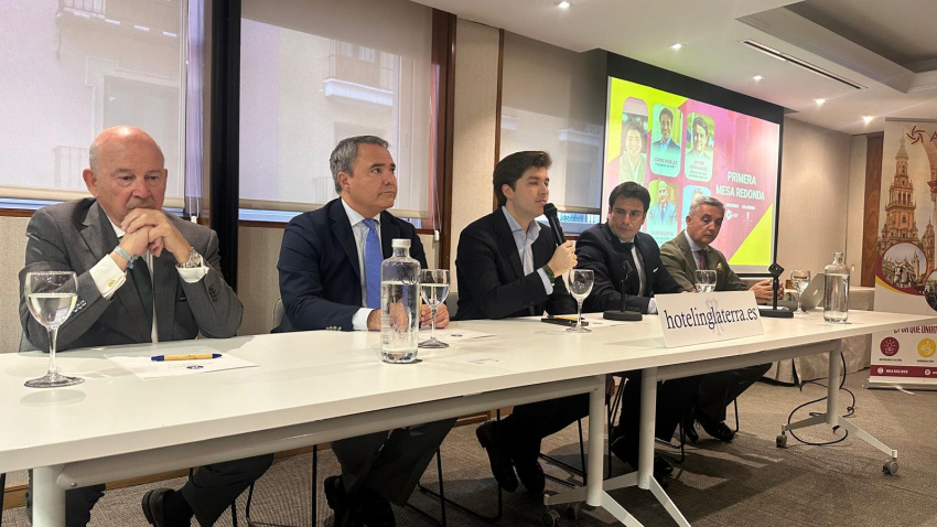 Lo que quieren que el turista sepa cuando viene a la Semana Santa de Sevilla