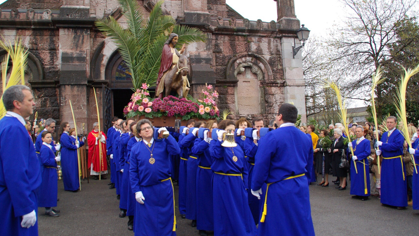Salida de la Borriquilla de la Iglesia San Pedro de los Arcos