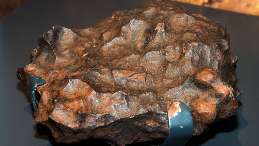 D3EA8T This is an image of a meteorite from the mineral collection at the Royal Ontario Museum.