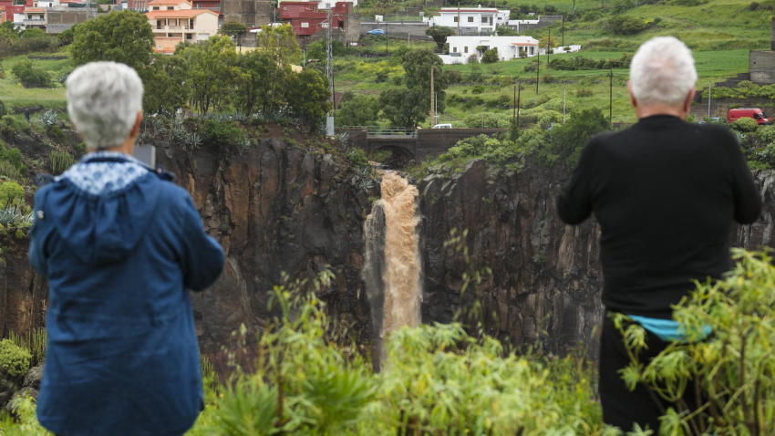 La borrasca Therese sigue causando fuertes lluvias en Canarias