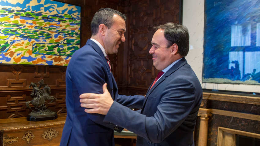 Encuentro del pasado 26 de enero entre el presidente de la Diputació de València, Vicent Mompó, y Juanfran Pérez Llorca
