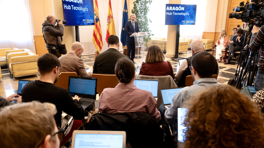 Presentación de los nuevos cuatro centros de AWS.