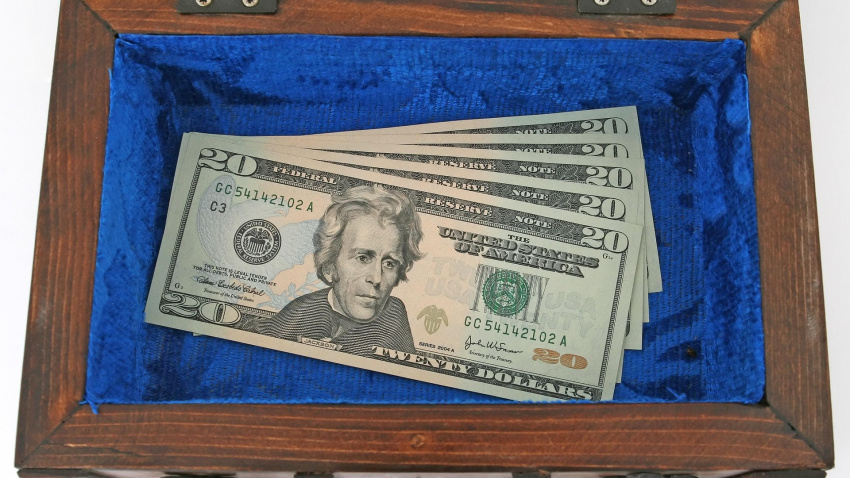 La plutocracia es un sistema de gobierno o de organización social en el que el poder es ejercido por quienes poseen la mayor riqueza.