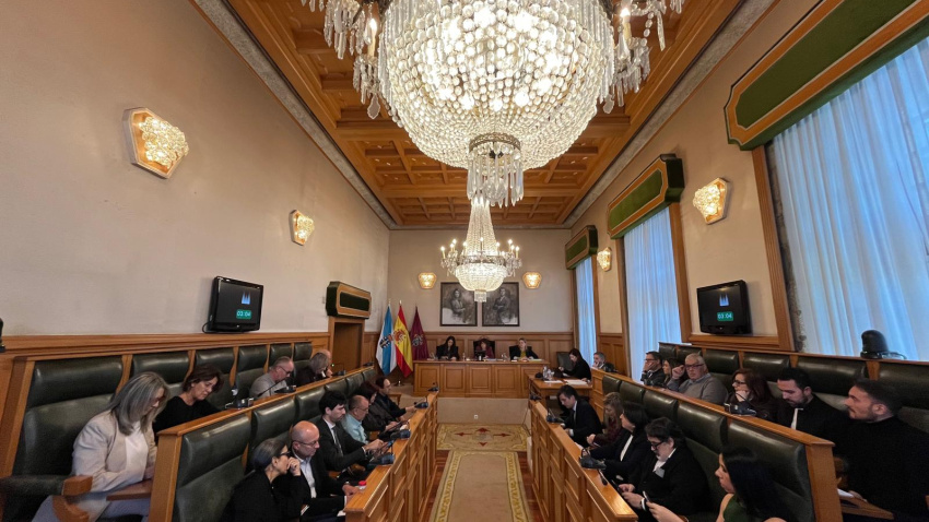 Salón de plenos del Concello de Santiago