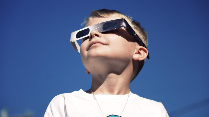 El Ayuntamiento de Soria ha adquirido gafas homologadas para la correcta observación del eclipse solar