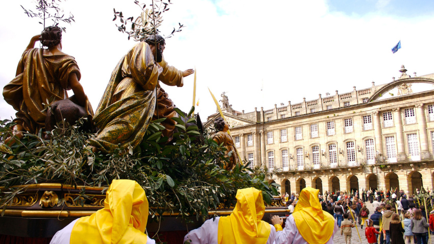 procesión de Domingo de Ramos en la Plaza del Obradoiro