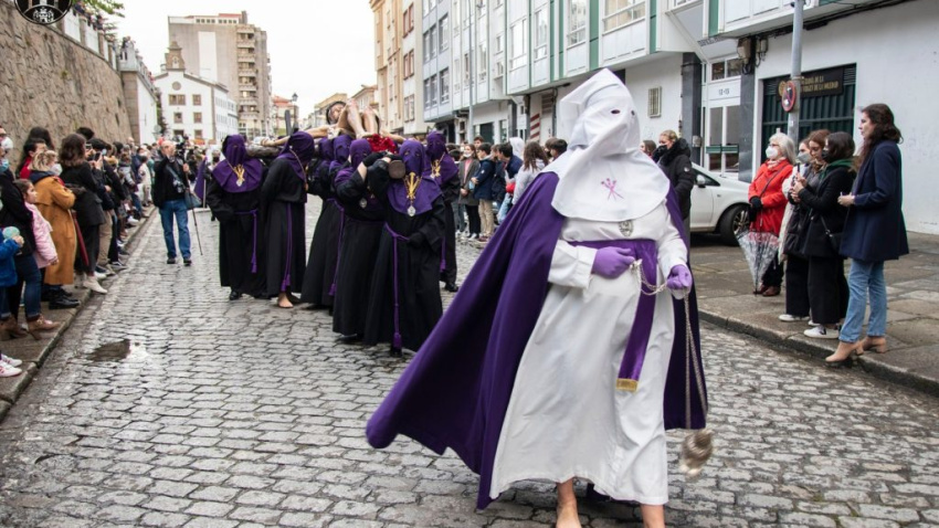 Procesión del Cristo de la Buena Muerte por las calles de Ferrol