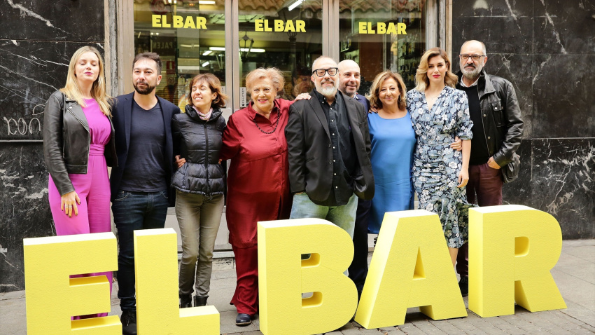Alex De La Iglesia, Terele Pavez, Carmen Machi Actriz, Joaquin Climent, Carmen Machi, Carolina Bang, Blanca Suarez, Jaime Ordoñez en la presentación de la película El Bar