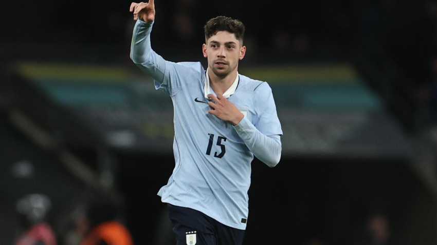Valverde celebrando su gol contra Inglaterra