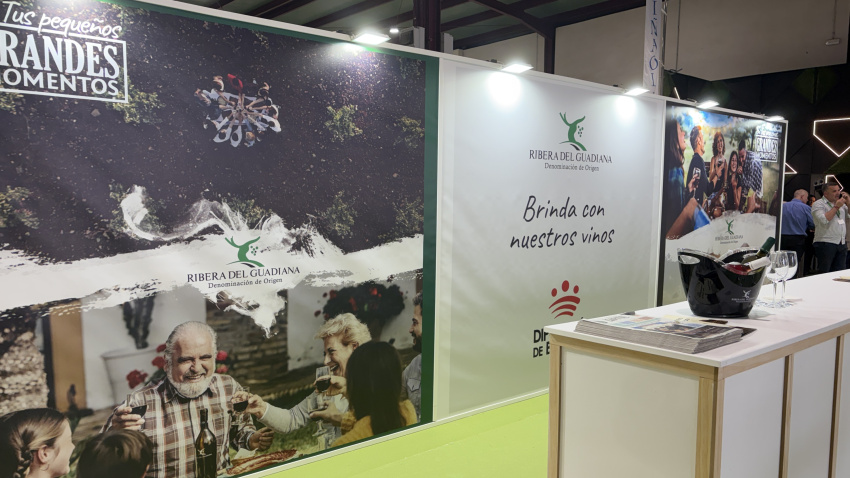 Estand de la Denominación de Origen Ribera del Guadiana en VINAC