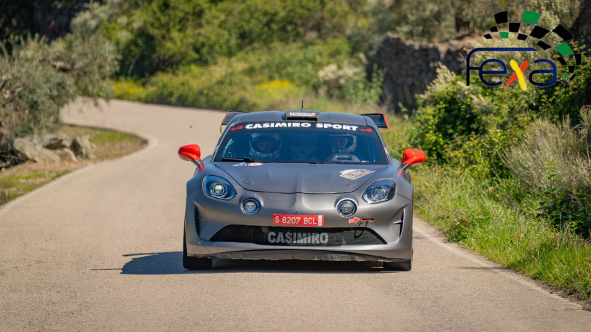 Antonio Luis Casimiro y Juan Manuel Flores, con su Alpine A110