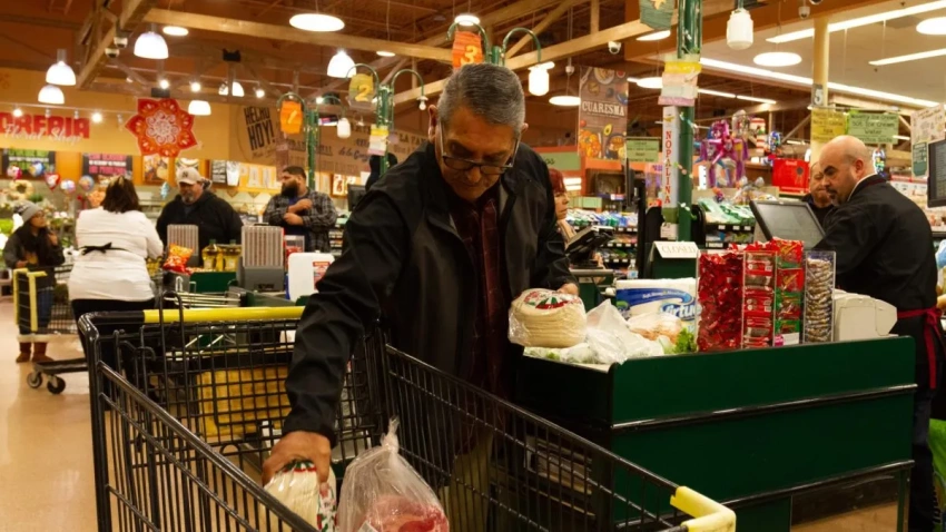 El español medio se deja 320 euros al mes en la cesta de la compra