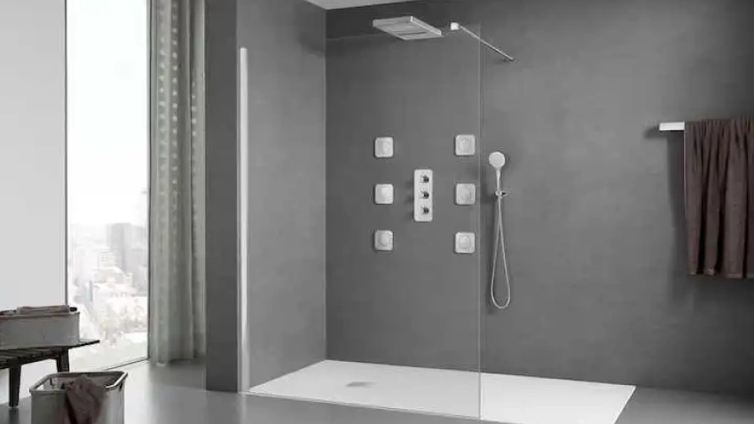 Los platos de ducha a ras de suelo, entre las principales demandas