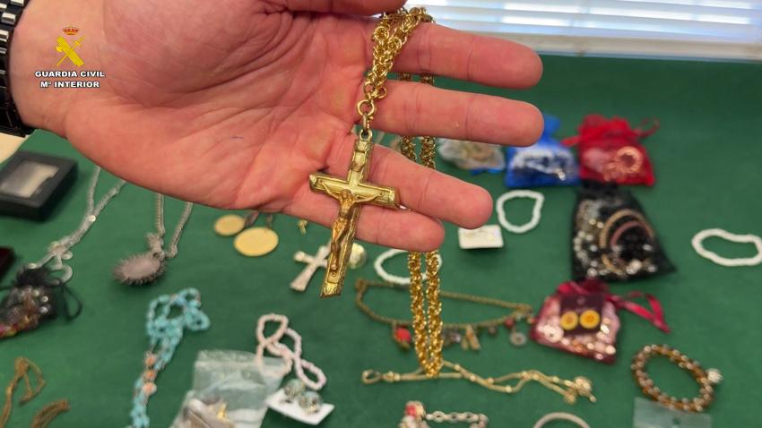 Detenidos robo vivienda (8)