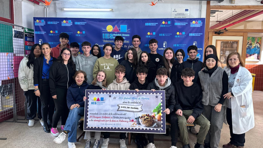 Alumnos del instituto recogieron fondos para los damnificados de la DANA