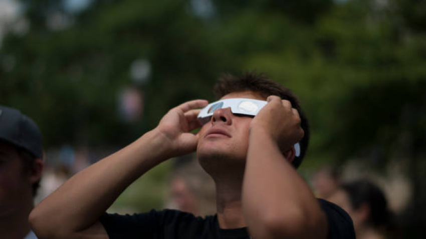 Habrá que usar gafas homologadas para observar el eclipse solar con seguridad