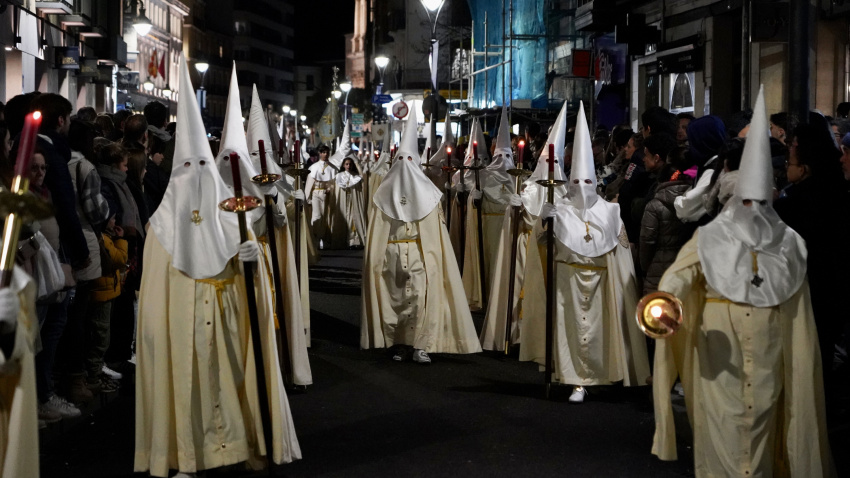 Procesión general de la Sagrada Pasión del Redentor, de la Semana Santa de Valladolid.