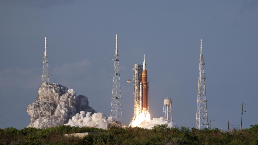 Imágenes de la nave espacial Orión en su despegue hacia la Luna