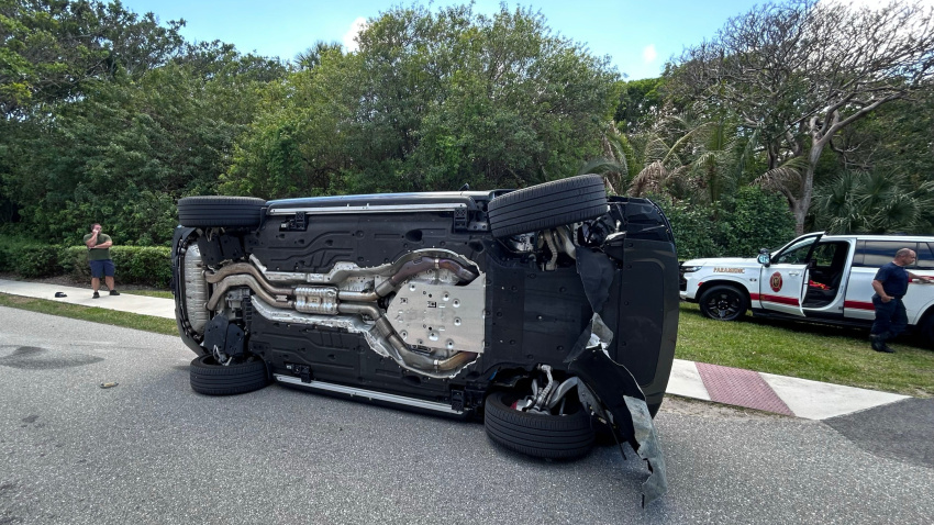 Así quedó el coche de Tiger Woods tras el accidente sufrido en Florida.
