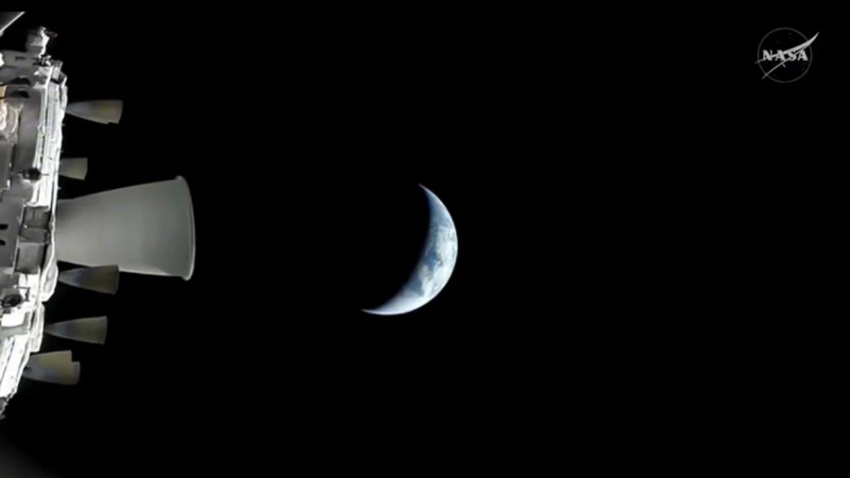 FOTODELDIA CABO CAÑAVERAL, 03/04/2026.- Imagen distribuida por la NASA que muestra la nave Orión de la misión Artemis II en su trayectoria de alejamiento de la Tierra. EFE/ NASA **SOLO USO EDITORIAL/SOLO DISPONIBLE PARA ILUSTRAR LA NOTICIA QUE ACOMPAÑA (CRÉDITO OBLIGATORIO)***