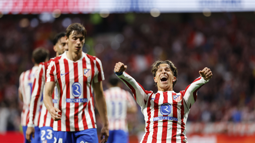 Giuliano celebrando el primer gol