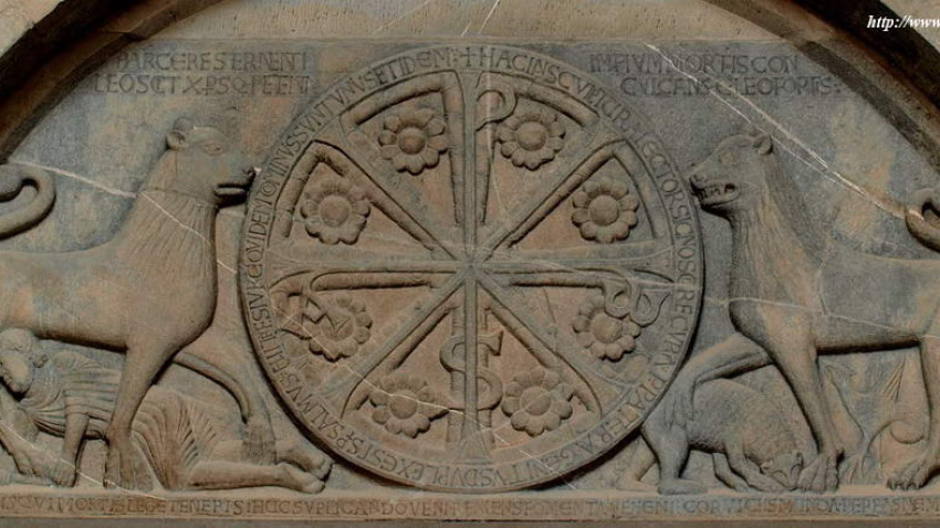 Imagen pórtico de la Catedral