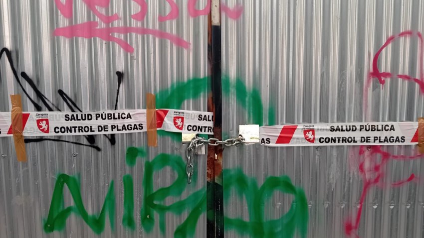 Solar cerrado durante la intervención