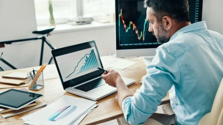 Empresarios de Ciudad Real: de la “asfixia” a los autónomos a la inteligencia artificial como “oportunidad”