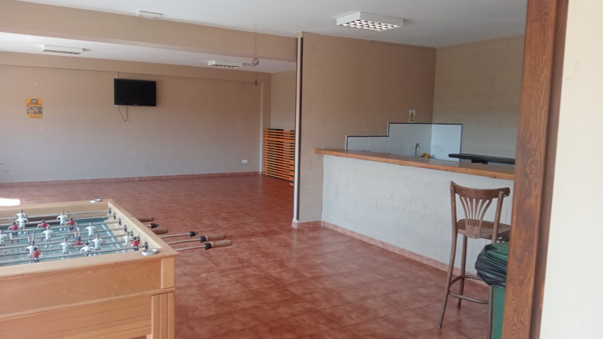 Los pueblos necesitan un centro social para el día a día