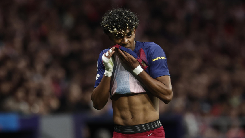El delantero del FC Barcelona Lamine Yamal, durante el partido de vuelta de cuartos de final de Liga de Campeones que Atlético de Madrid y FC Barcelona disputan este martes en el estadio Metropolitano