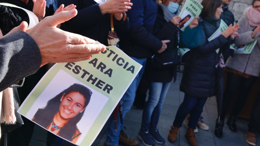 Concentración en la Plaza Portugalete de Valladolid en repulsa por el asesinato de Esther López hace un año en Traspinedo