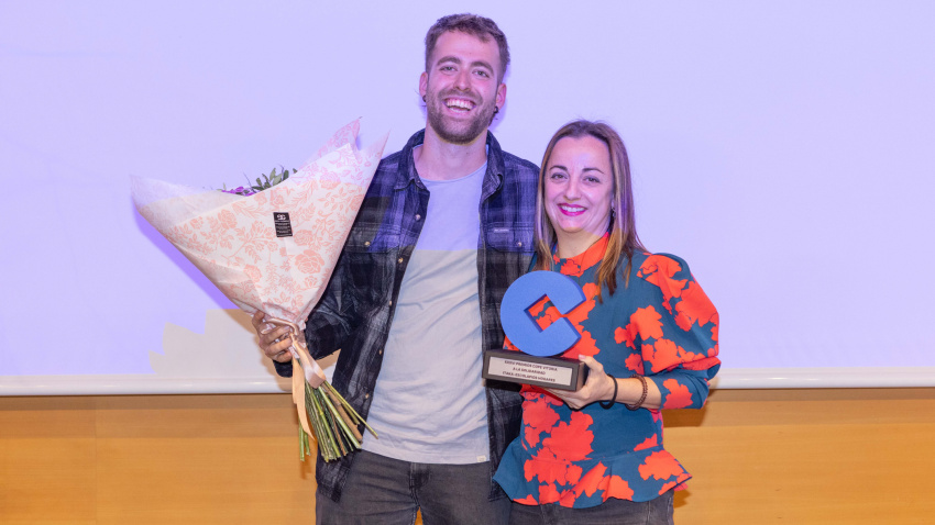 Los representantes de los hogares Itaka Escolapios, muy emocionados al recoger su premio