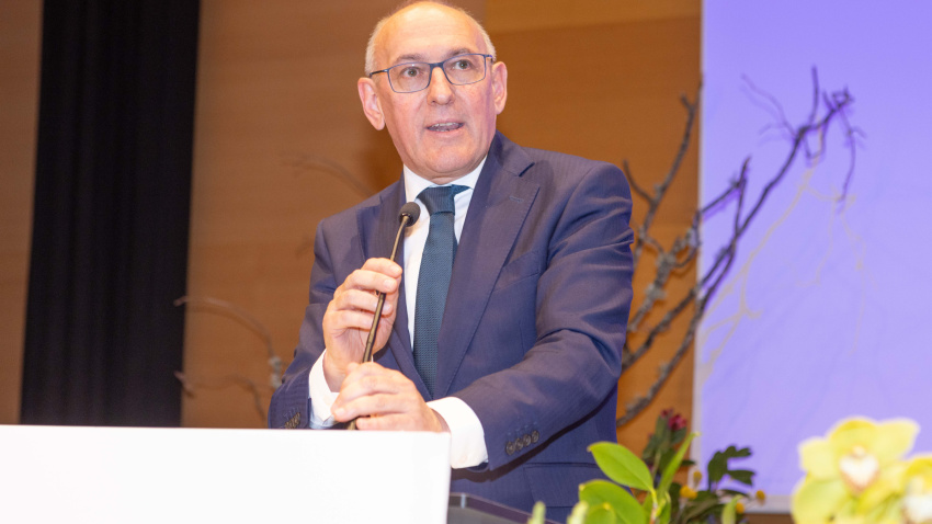 El diputado general de Álava, Ramiro González, destacó los valores durante su intervención