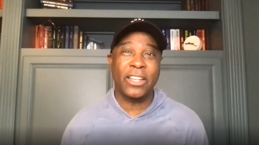 Charles Davies analista de la NFL