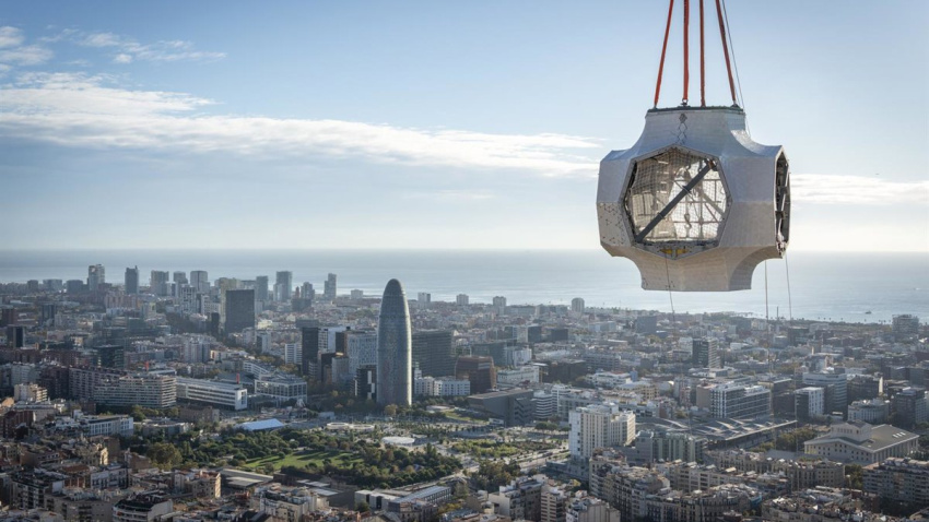 La Sagrada Familia de Barcelona coloca el núcleo de la torre de Jesucristo