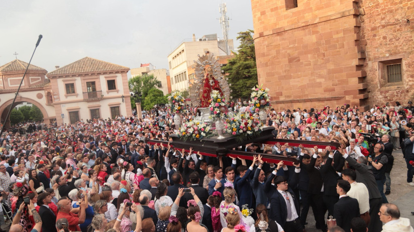 Andújar se entrega a la Virgen de la Cabeza en su histórica romería