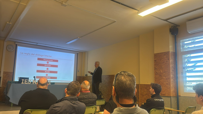 La Costa Tropical impulsa su comercio con formación para vender más