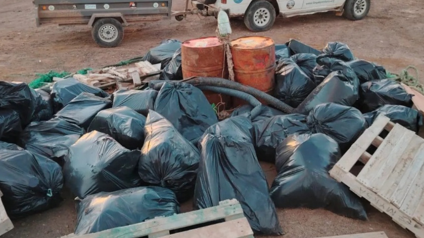Basura acumulada después de una batida de limpieza en las playas de Fuerteventura