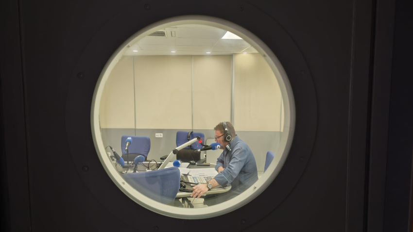 Jesús Zamora en los estudios de COPE Zaragoza