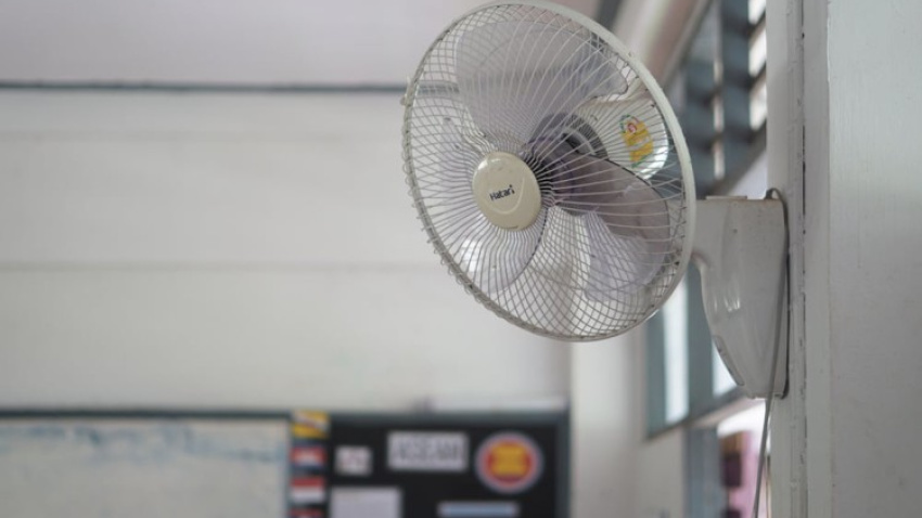 El uso de los ventiladores en dependencias médicas es el único recurso ante el calor extremo