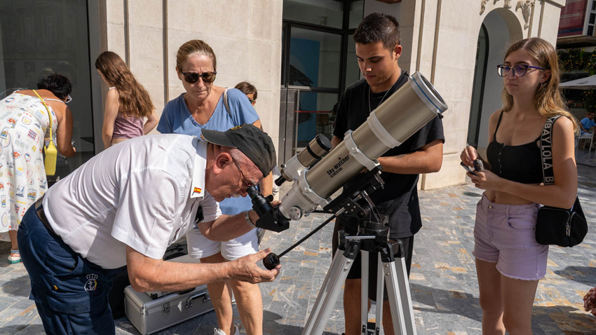 Una actividad de concienciación del eclipse