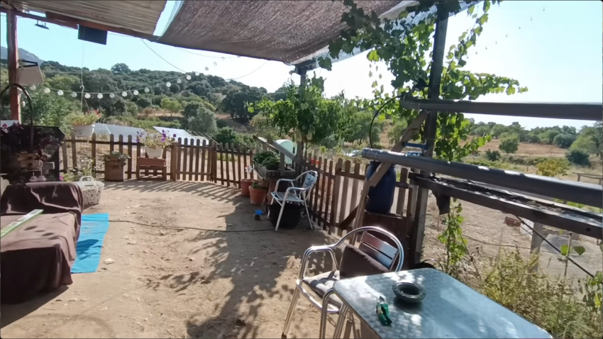 Juampy afirma que es autosuficiente, ya que vive con un huerto