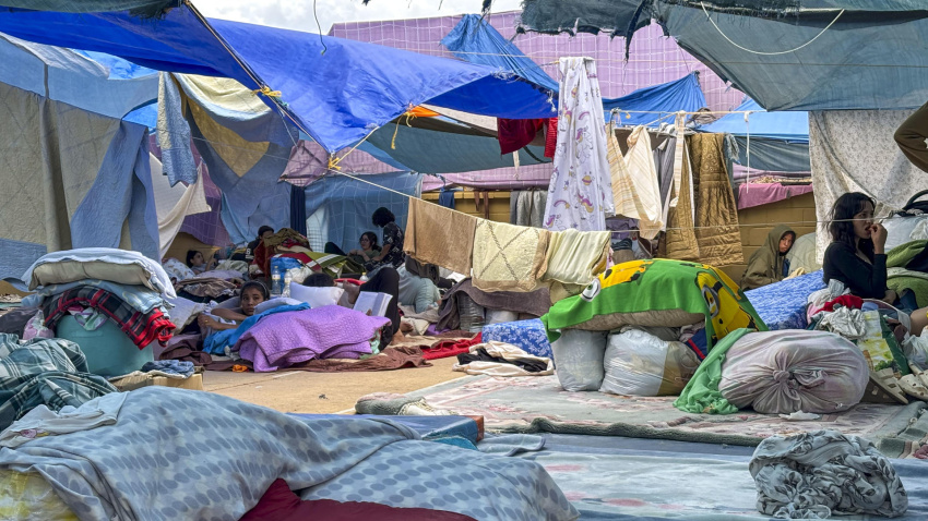 El Gobierno tomará el control de la crisis migratoria en Ceuta y ...