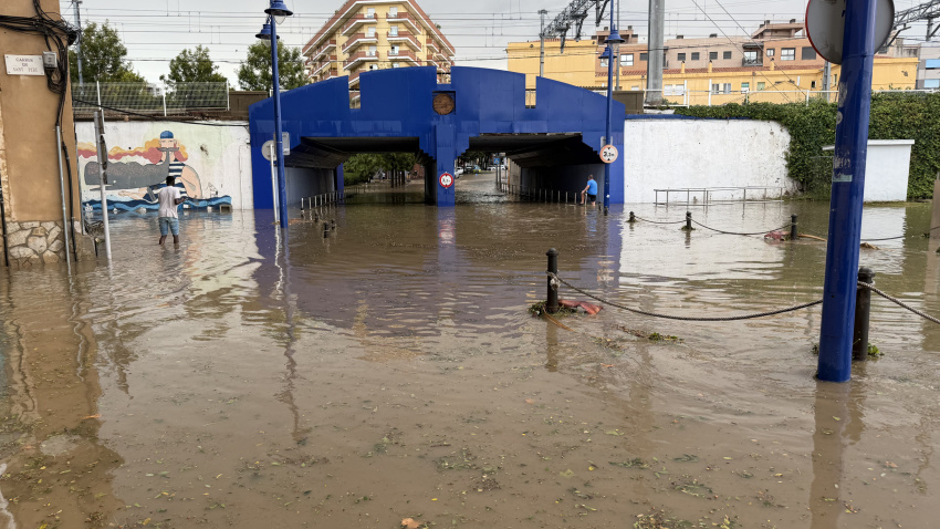 Paso inundado en Tarragona