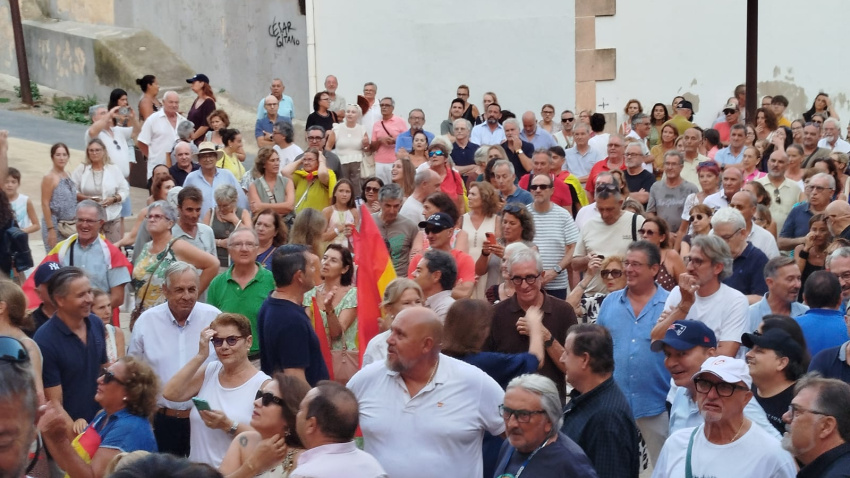 Concentración en Dénia en apoyo a los ceutíes