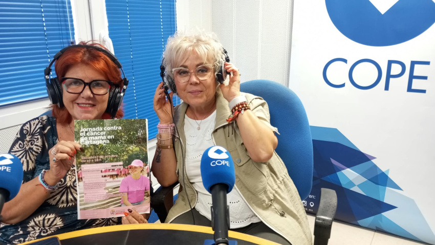 Clara y Encarna en los estudios de COPE Cartagena